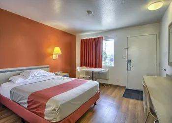 Motel 6 New Cumberland, PA - Harrisburg - Hershey South hotel thumbnail 7