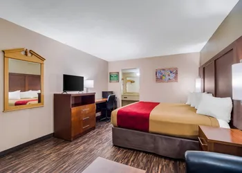 Econo Lodge Walterboro I-95 hotel thumbnail 5