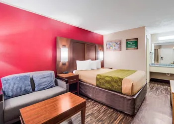 Econo Lodge Walterboro I-95 hotel thumbnail 6
