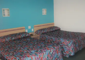 Skyline Inn hotel thumbnail 5