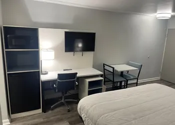 Quality Inn & Suites Georgetown hotel thumbnail 7