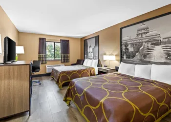 Super 8 by Wyndham Terre Haute hotel thumbnail 6
