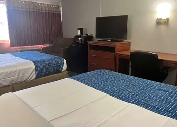 Travelodge by Wyndham Terre Haute hotel thumbnail 4