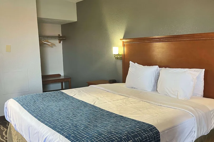 Travelodge by Wyndham Terre Haute hotel detail image 6