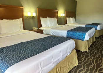 Travelodge by Wyndham Terre Haute hotel thumbnail 7