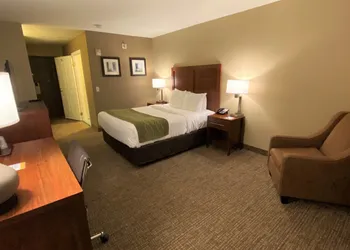 Comfort Inn & Suites El Centro I - 8 hotel thumbnail 5
