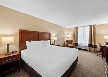 Comfort Inn & Suites El Centro I - 8 hotel thumbnail 7