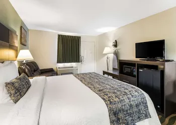 Rodeway Inn Cadiz hotel thumbnail 8