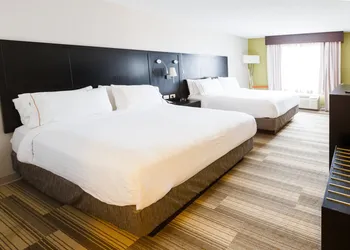 Holiday Inn Express & Suites Shelbyville by IHG hotel thumbnail 3