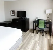 Holiday Inn Express & Suites Shelbyville by IHG hotel detail image 4