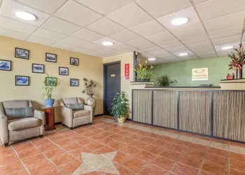 Econo Lodge Fort Knox hotel thumbnail 8