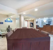 Days Inn by Wyndham Cave City hotel detail image 3