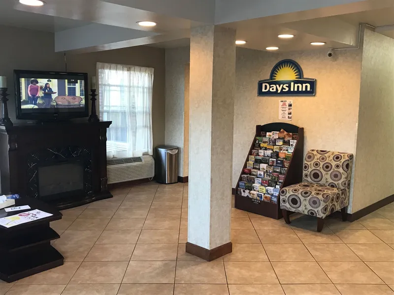 Days Inn by Wyndham Cave City hotel detail image 6