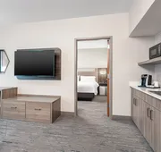 Holiday Inn Express and Suites Columbus Edinburgh by IHG hotel detail image 3