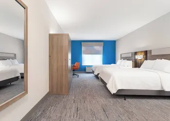 Holiday Inn Express and Suites Columbus Edinburgh by IHG hotel thumbnail 5