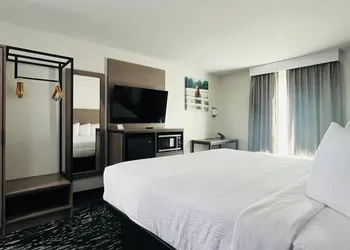 Baymont by Wyndham La Grange KY Southeast hotel thumbnail 4