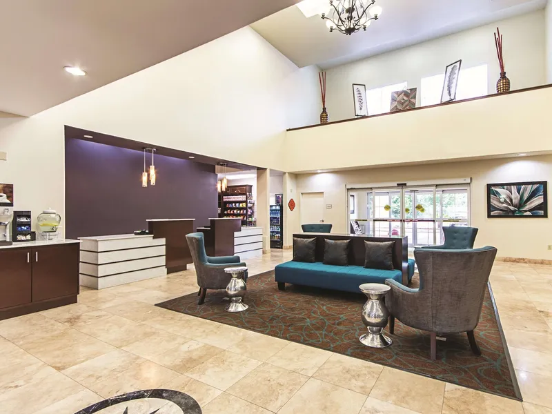 La Quinta Inn & Suites by Wyndham Houston New Caney hotel detail image 2