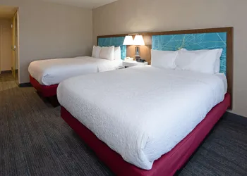 Hampton Inn Visalia hotel thumbnail 5