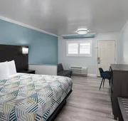 Red Lion Inn & Suites Lemoore hotel detail image 4
