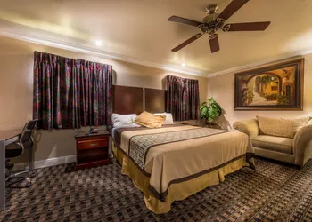 Edgewater Inn Reedley hotel thumbnail 4