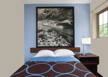 Super 8 by Wyndham Oneonta/Cooperstown hotel thumbnail 7