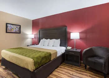 Econo Lodge Painted Post - Corning hotel thumbnail 8