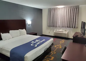 Days Inn by Wyndham Lawton hotel thumbnail 7