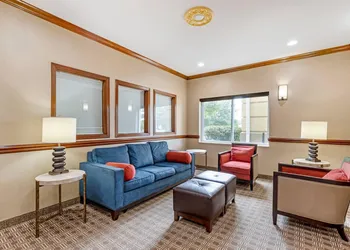 Comfort Inn & Suites East Moline near I-80 hotel thumbnail 5