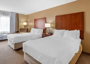 Comfort Inn & Suites East Moline near I-80 hotel thumbnail 7