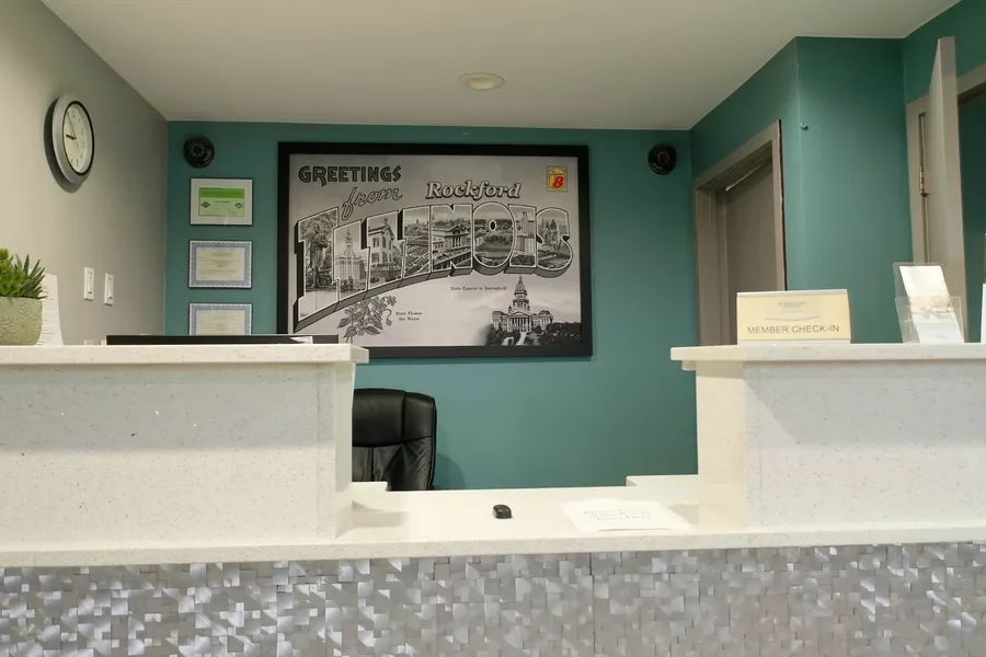 Super 8 by Wyndham Rockford I-90/Casino District hotel detail image 2