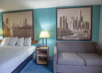 Super 8 by Wyndham Rockford I-90/Casino District hotel thumbnail 6