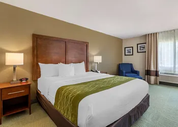 Comfort Inn Muscatine near Hwy 61 hotel thumbnail 4
