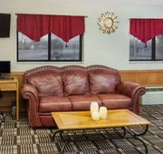 Super 8 by Wyndham Muscatine hotel detail image 3