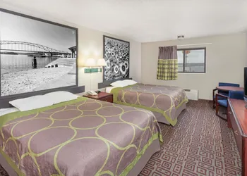 Super 8 by Wyndham Muscatine hotel thumbnail 5