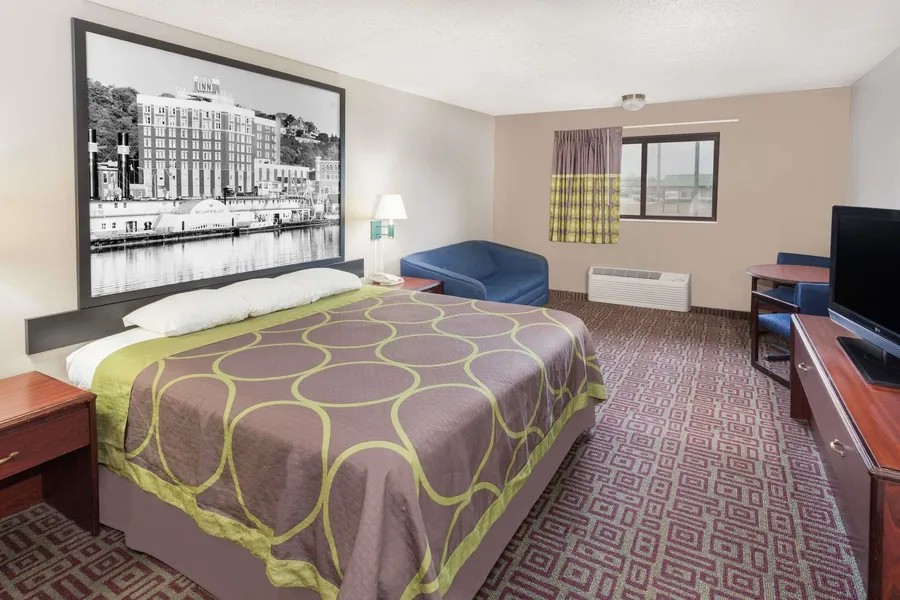 Super 8 by Wyndham Muscatine hotel detail image 6