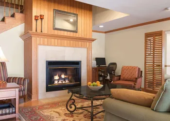Country Inn & Suites by Radisson, Davenport - Quad Cities hotel thumbnail 3