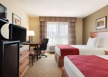 Country Inn & Suites by Radisson, Davenport - Quad Cities hotel thumbnail 8