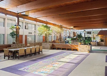 Travelodge by Wyndham Gaylord hotel thumbnail 3