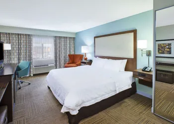 Hampton Inn Gaylord hotel thumbnail 8