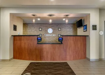 Comfort Inn & Suites Marion I-57 hotel thumbnail 3