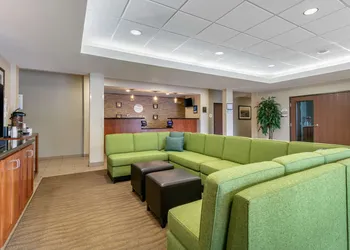 Comfort Inn & Suites Marion I-57 hotel thumbnail 2