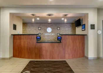 Comfort Inn & Suites Marion I-57 hotel thumbnail 3