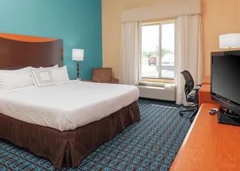 Fairfield Inn & Suites Seymour hotel thumbnail 8