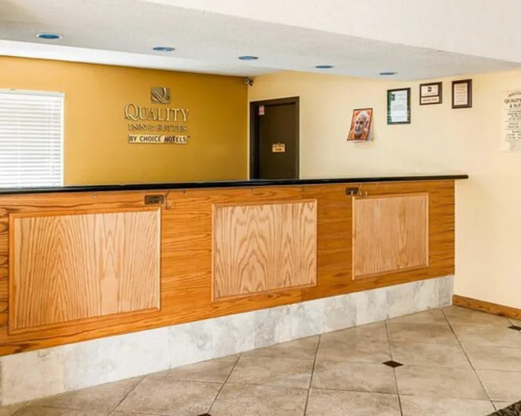 Quality Inn & Suites Shelbyville I-74 hotel detail image 2