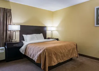 Quality Inn & Suites Greensburg I-74 hotel thumbnail 7