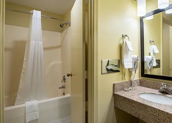 Quality Inn & Suites Greensburg I-74 hotel thumbnail 8