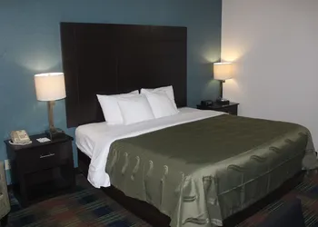 Quality Inn North Vernon near Hwy 50 hotel thumbnail 8