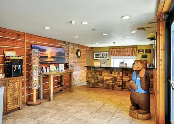 Travelodge by Wyndham Gardiner Yellowstone Park North hotel thumbnail 3