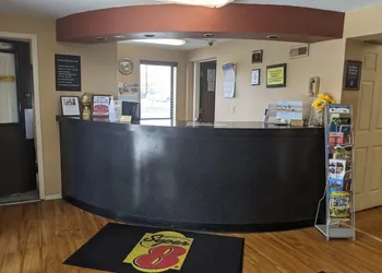 Super 8 by Wyndham Shelbyville hotel thumbnail 4