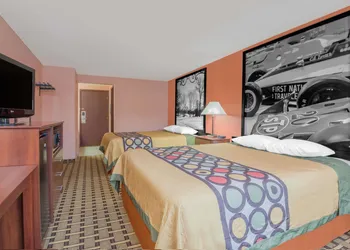 Super 8 by Wyndham Shelbyville hotel thumbnail 6